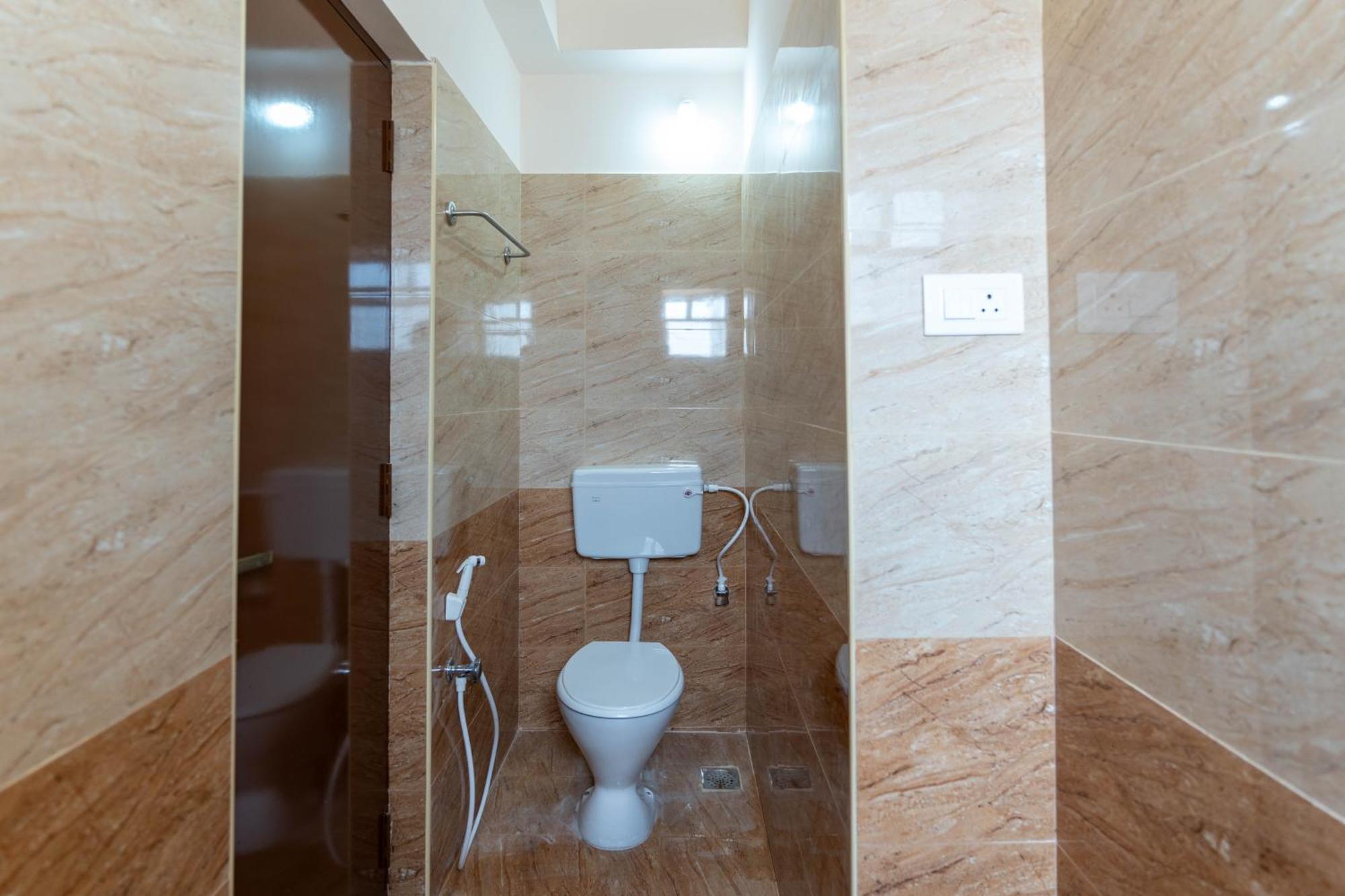 Aishwaryam Service Apartment Chennai Zewnętrze zdjęcie